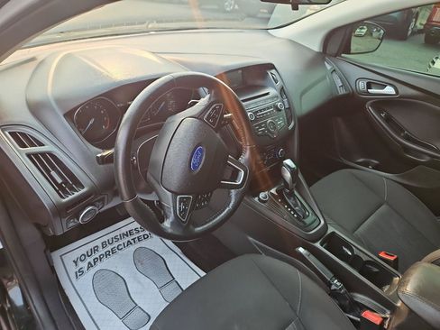 Used 2015 Ford Focus SE w/ SE Sport Package FWD image 14