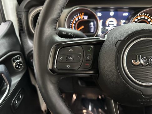 Used 2018 Jeep Wrangler Unlimited Sport S AWD/4WD image 21