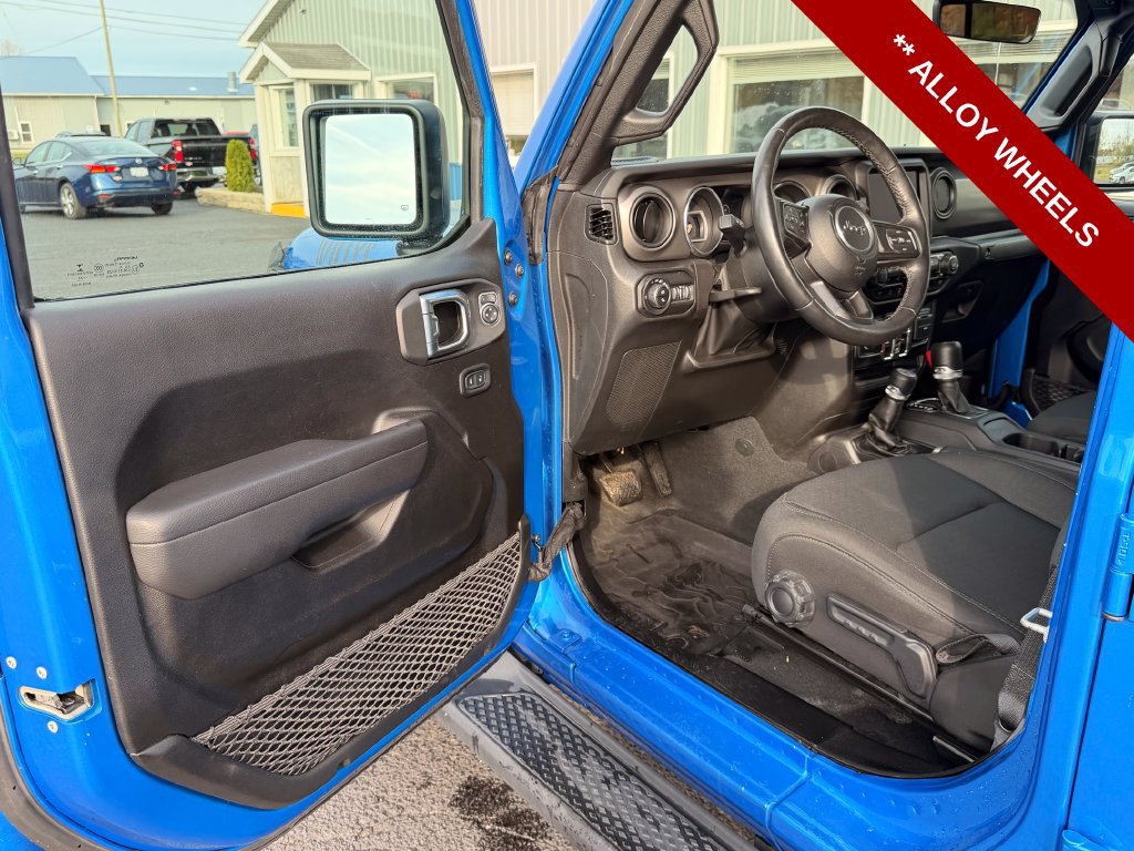 Used 2022 Jeep Gladiator Sport AWD/4WD image 17