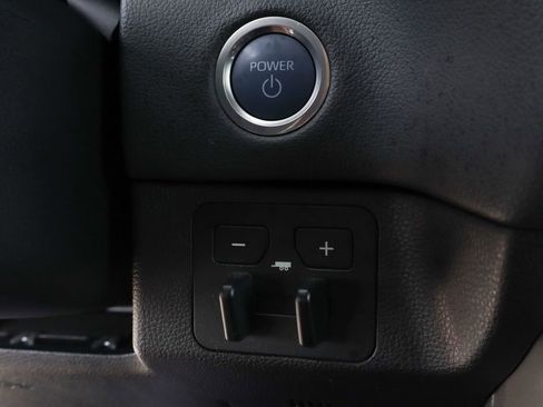 Used 2024 Toyota Tundra Limited AWD/4WD image 37