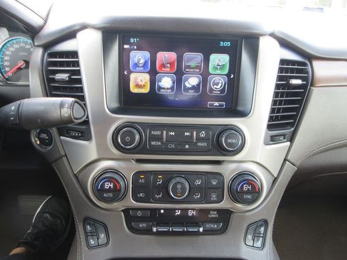 Used 2020 GMC Yukon XL Denali image 36