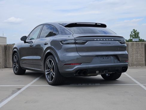 Certified 2023 Porsche Cayenne Turbo AWD/4WD image 3