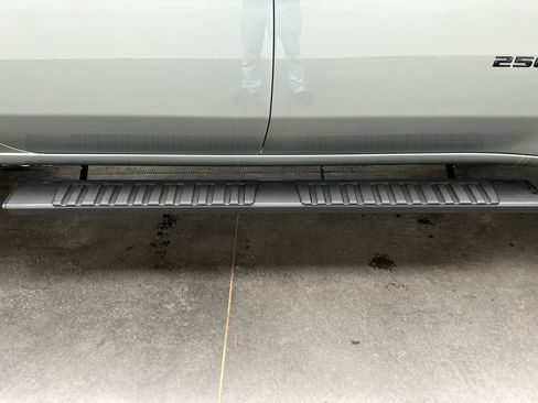 Used 2024 Chevrolet Silverado 2500 LT w/ Convenience Package image 12