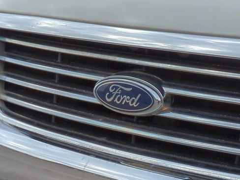 Used 2006 Ford Explorer Limited image 12