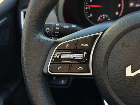 Certified 2023 Kia Seltos LX image 30