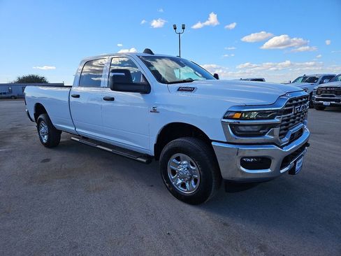 New 2026 RAM 2500 Tradesman AWD/4WD image 10
