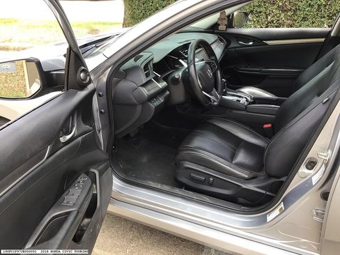 Used 2018 Honda Civic Touring image 8