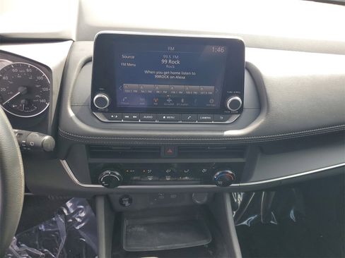 Used 2024 Nissan Rogue S image 15