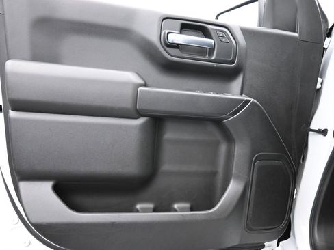 Used 2021 Chevrolet Silverado 1500 Custom AWD/4WD image 9