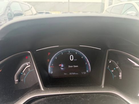 Used 2019 Honda Civic EX image 7