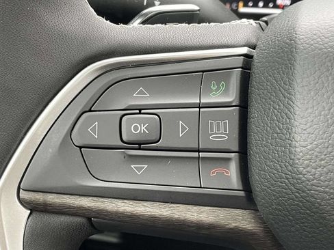 Certified 2026 Jeep Grand Cherokee Altitude RWD image 31