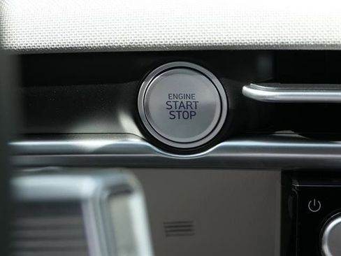 New 2025 Hyundai Tucson Limited image 17