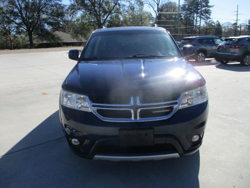 Used 2017 Dodge Journey SXT w/ Comfort/Convenience Group image 28