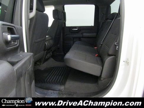 Used 2024 Chevrolet Silverado 2500 Custom w/ Custom Value Package image 21