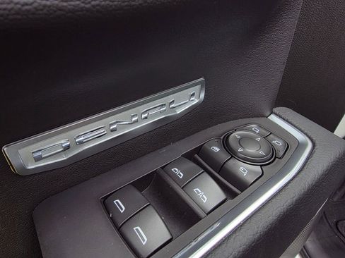 Used 2025 GMC Sierra 1500 Denali image 12