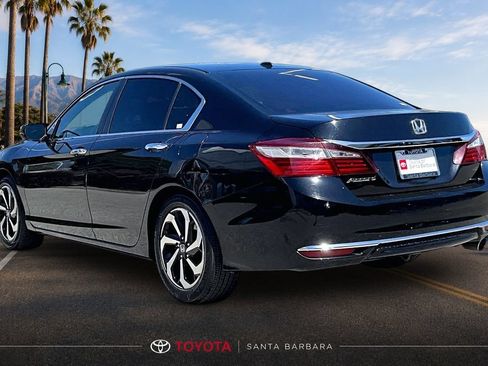 Used 2017 Honda Accord EX image 4