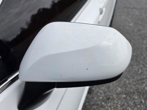 Used 2020 Toyota Camry LE image 21