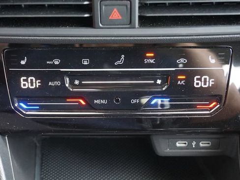 Used 2025 Volkswagen Jetta Sport FWD image 15