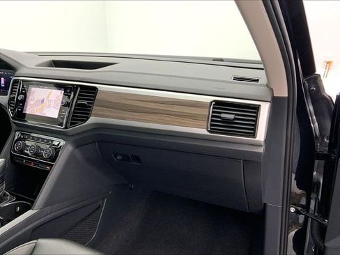 Certified 2023 Volkswagen Atlas SEL AWD/4WD image 21