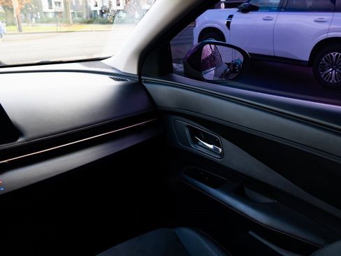 Used 2024 Nissan Ariya AWD image 10