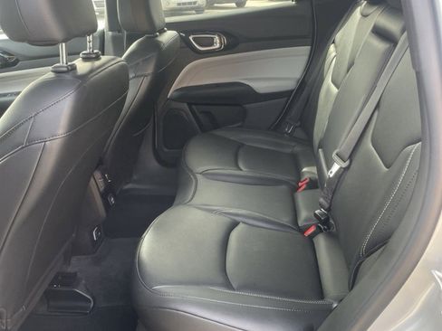 Used 2025 Jeep Compass Limited image 14