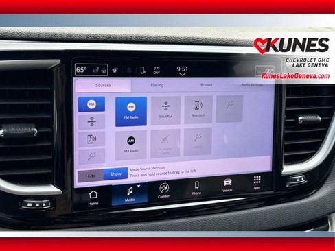 Used 2024 Chrysler Pacifica Touring-L FWD image 22