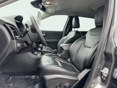 Certified 2023 Jeep Cherokee Altitude Lux image 18