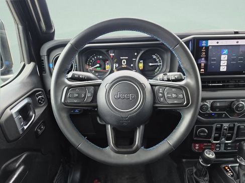 Used 2024 Jeep Wrangler Unlimited Rubicon 4xe AWD/4WD image 20