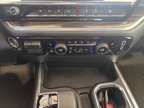 New 2026 Chevrolet Silverado 1500 LT w/ Z71 Off-Road Package AWD/4WD image 19