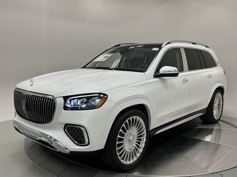 New 2026 Mercedes-Benz Maybach GLS 600 4MATIC image 3