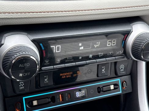 Used 2020 Toyota RAV4 XLE w/ XLE Grade Weather Package FWD image 16