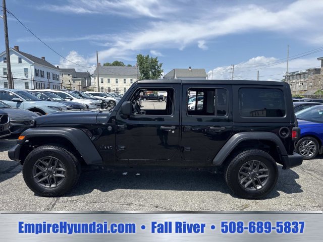 Used 2024 Jeep Wrangler Unlimited Sport AWD/4WD image 8