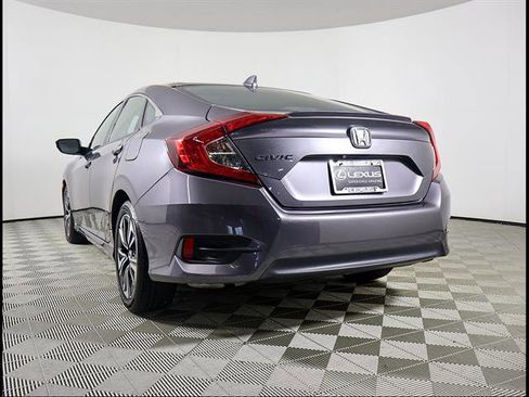 Used 2017 Honda Civic EX-L image 4