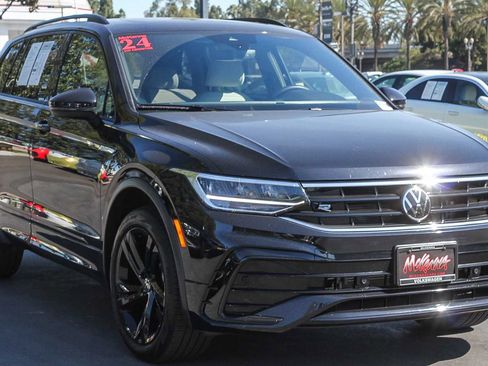 Used 2024 Volkswagen Tiguan SE R-Line image 3