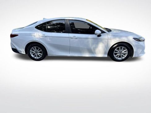 Used 2025 Toyota Camry LE FWD image 4