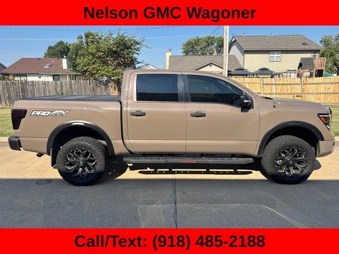 Used 2021 Nissan Titan PRO-4X w/ Pro-4x Convenience Package AWD/4WD image 4
