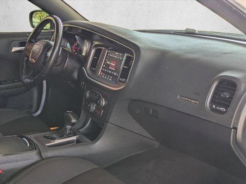 Used 2022 Dodge Charger R/T w/ Blacktop Package image 21