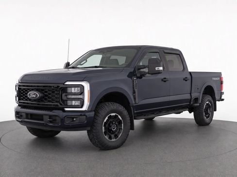 Used 2025 Ford F350 XLT w/ Black Appearance Package AWD/4WD image 3