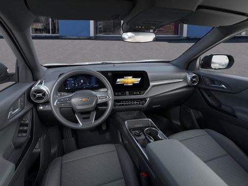 New 2026 Chevrolet Equinox LT w/ Convenience Package II FWD image 36