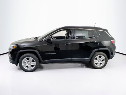 Used 2022 Jeep Compass Latitude AWD/4WD image 8