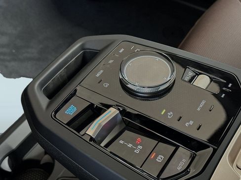 Used 2025 BMW iX xDrive50 image 13