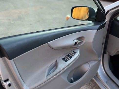 Used 2013 Toyota Corolla LE Special Edition image 14