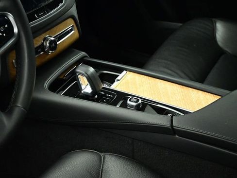 Used 2023 Volvo XC90 B6 Plus w/ Protection Package image 50