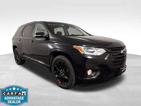 Used 2021 Chevrolet Traverse Premier w/ Redline Edition AWD/4WD image 2