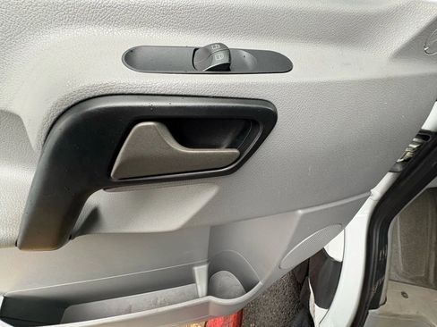 Used 2014 Mercedes-Benz Sprinter 2500 image 11