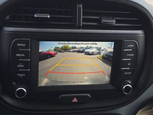 Used 2021 Kia Soul LX FWD image 19