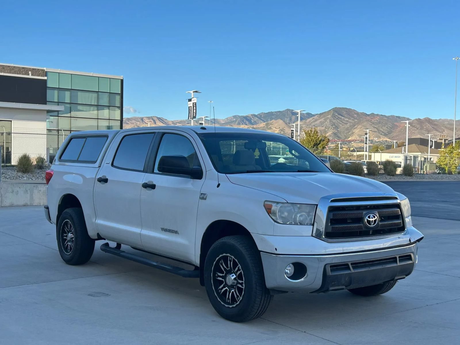 Used 2010 Toyota Tundra 4x4 CrewMax w/ SR5 Pkg image 7