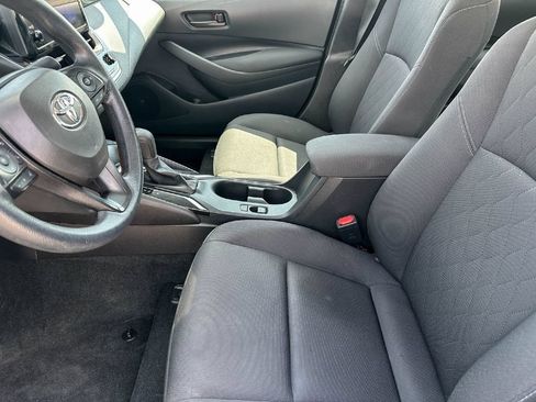 Used 2025 Toyota Corolla LE FWD image 13