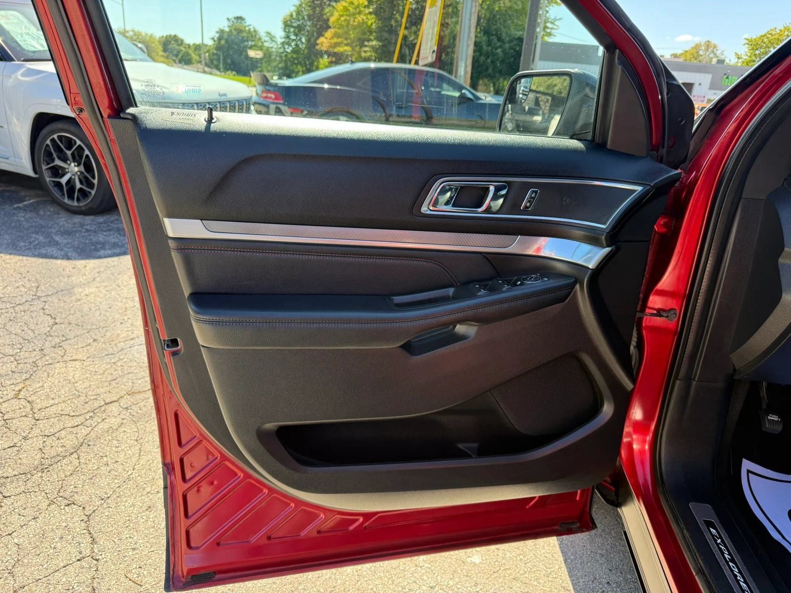 Used 2017 Ford Explorer Sport AWD/4WD image 9