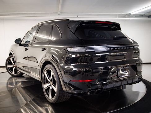 Used 2026 Porsche Cayenne GTS AWD/4WD image 3